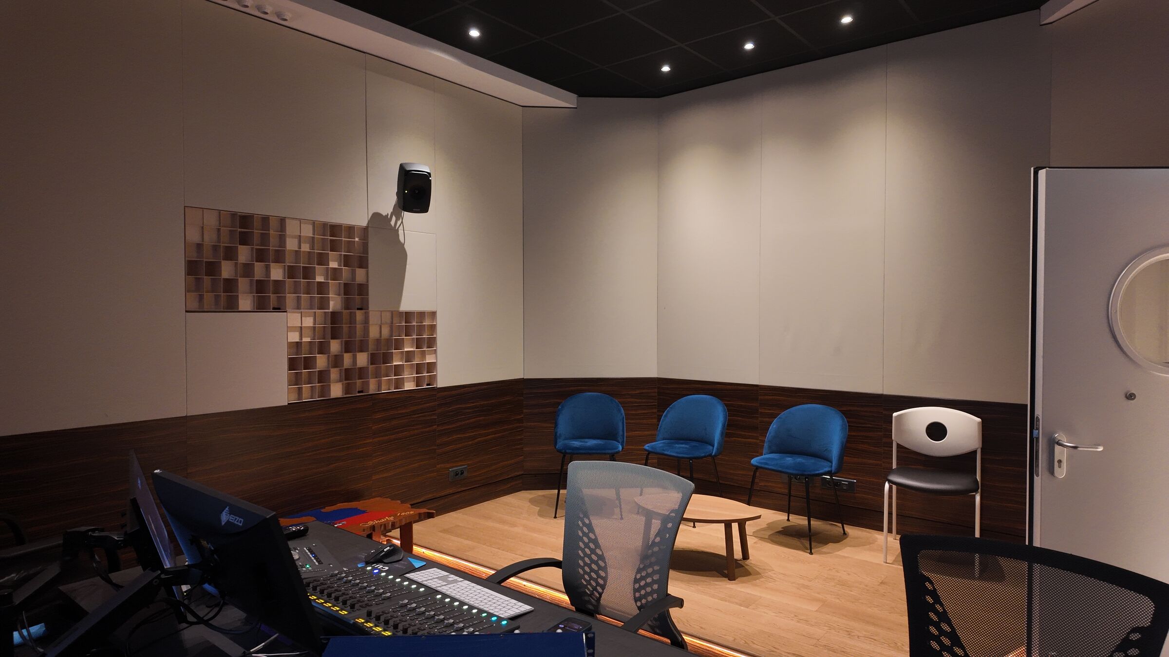 Sharly post-production control room